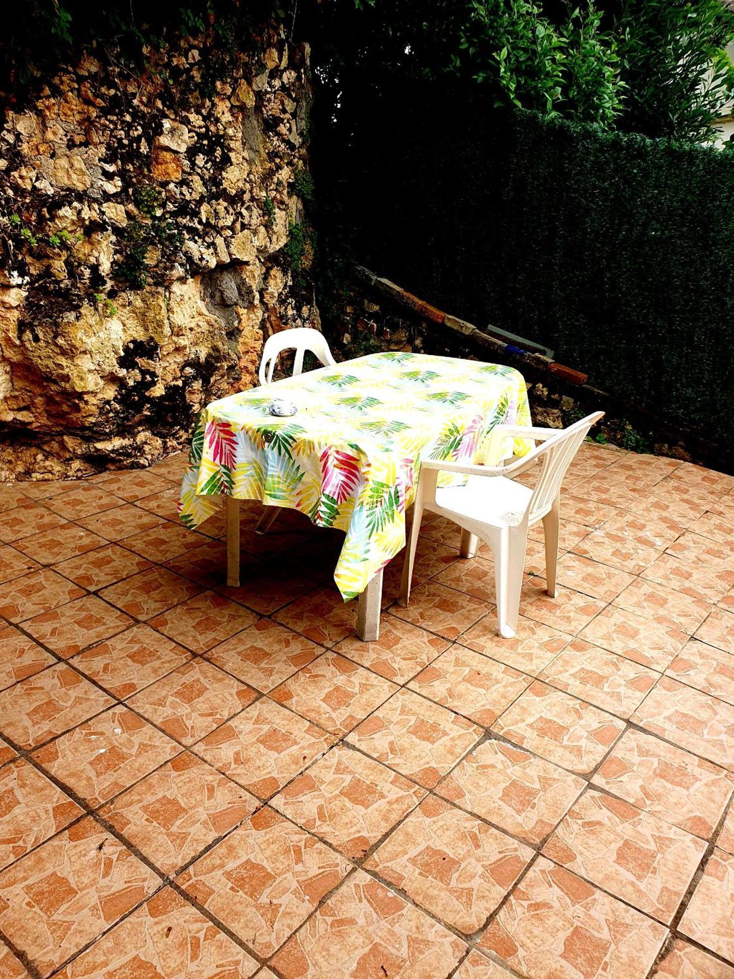 Bed And Breakfast Les Roses Multicolores Du 47 Fumel Zewnętrze zdjęcie